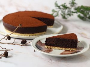 チョコレート不使用のチョコムースケーキ
