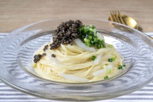 イカとキャビアの冷製カッペリーニ