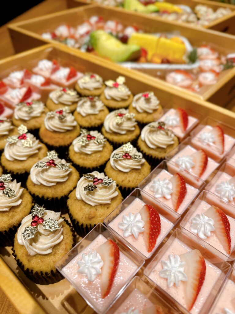 シナモンバタークリームのカップケーキ